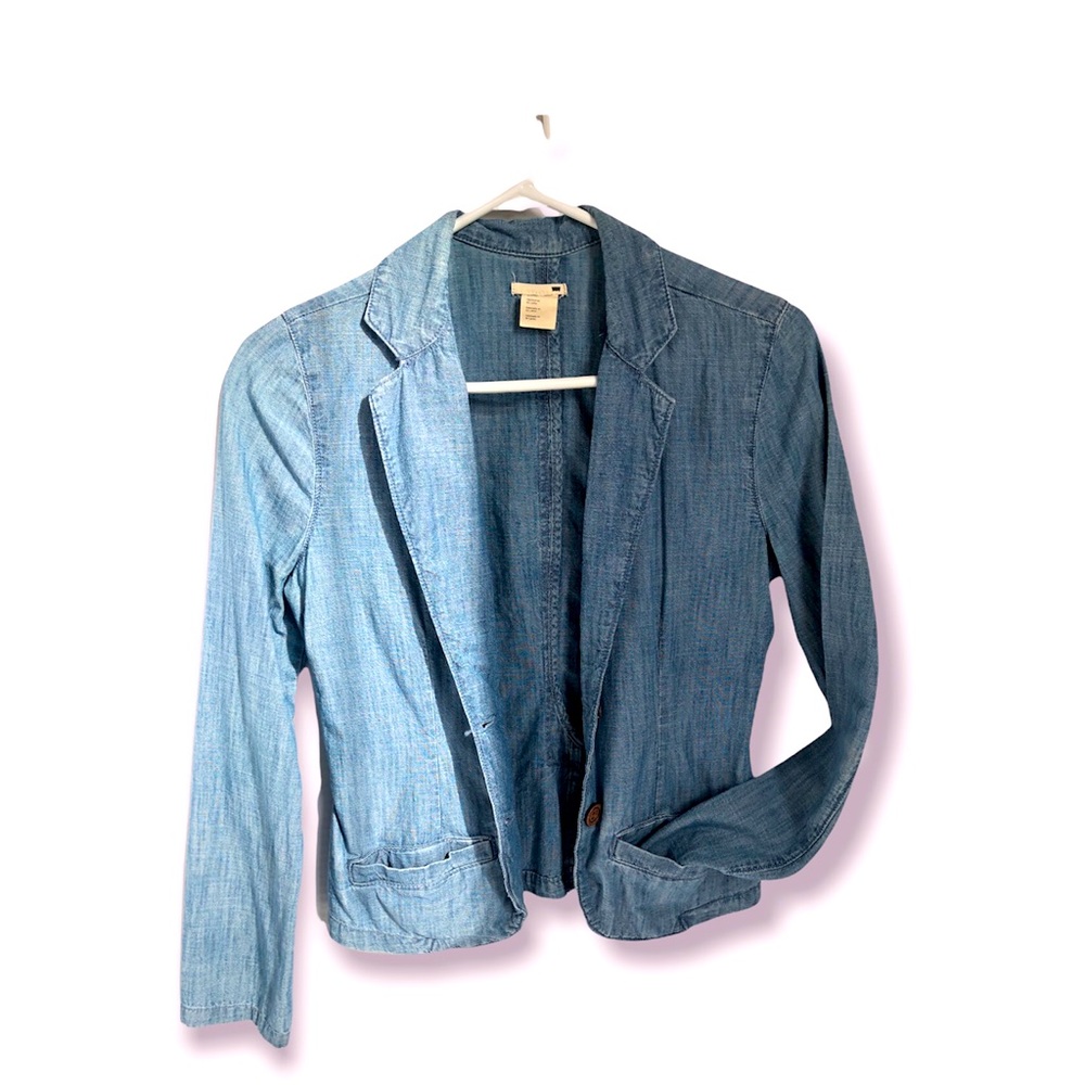 Levi’s Light Denim Blazer - Picture 2 of 5